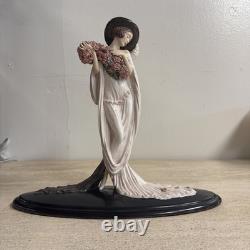 Franklin Mint House of Icart Woman With Flowers Figurine Tosca