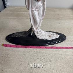 Franklin Mint House of Icart Woman With Flowers Figurine Tosca
