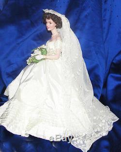 Franklin Mint Jackie Kennedy Bride Wedding Porceline Doll 17 Box + Shipper Coa