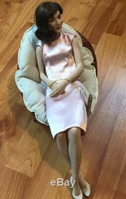 Franklin Mint Jackie Kennedy Portrait Porcelain Doll Lounging on Wicker Chair