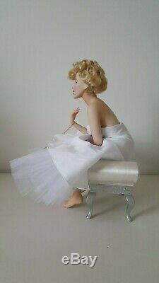 Franklin Mint LOVE, MARILYN Monroe Doll with seat & paperwork