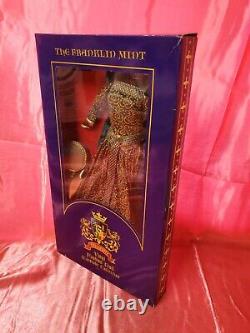 Franklin Mint Lady Guinevere Vinyl Fashion Doll NFRB Outfit