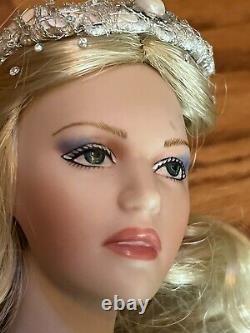 Franklin Mint Lady Of the Lake Camelot Porcelain Doll -complete In Box