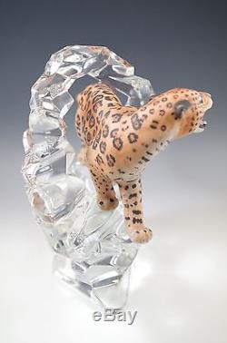 Franklin Mint Leopard Porcelain Sculpture On Lead Crystal Base