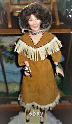 Franklin Mint Loretta Lynn 19 Porcelain Doll-certificate, Box, Wristlet-giftable