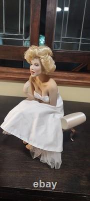 Franklin Mint Love Marilyn Monroe Porcelain Doll White Dress Bench Papers 1990s
