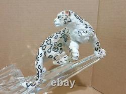 Franklin Mint Majestic Snow Leopard Figurine on Lead Crystal Mountainside