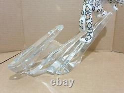 Franklin Mint Majestic Snow Leopard Figurine on Lead Crystal Mountainside