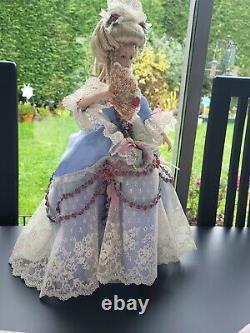 Franklin Mint Marie Antoinette Doll with fan Queen of France Porcelain Heirloom