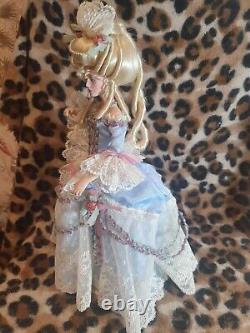 Franklin Mint Marie Antoinette Doll with fan Queen of France Porcelain Heirloom