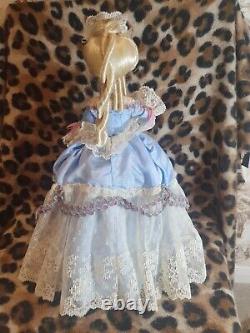 Franklin Mint Marie Antoinette Doll with fan Queen of France Porcelain Heirloom