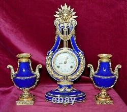 Franklin Mint Marie Antoinette Porcelain Gilt Brass Clock & Urn Garnitures