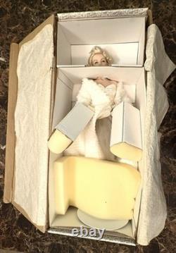 Franklin Mint Marilyn Monroe All About Eve 19 Porcelain Doll White Fur withBox