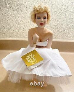 Franklin Mint Marilyn Monroe Porcelain Doll/Seat (New in BOX)