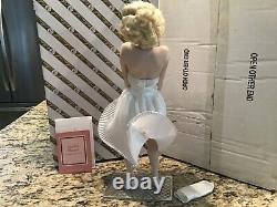 Franklin Mint Marilyn Monroe Porcelain Doll The Seven Year Itch NICE