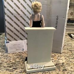 Franklin Mint Marilyn Monroe Porcelain Portrait Doll Irresistible Marilyn NICE