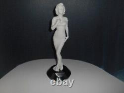 Franklin Mint Marilyn Monroe Porcelain Statue Reflections # 4250 / 9500