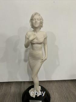 Franklin Mint Marilyn Monroe Porcelain Statue Reflections # 4723/ 9,500
