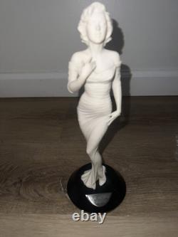 Franklin Mint Marilyn Monroe Reflections Porcelain Statue White Marble Base