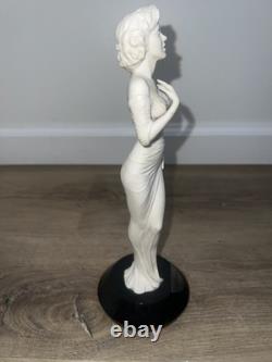 Franklin Mint Marilyn Monroe Reflections Porcelain Statue White Marble Base
