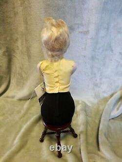 Franklin Mint Marilyn Monroe porcelain portrait doll Sitting on stool