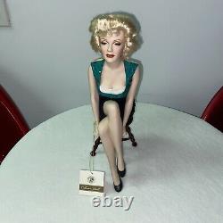 Franklin Mint Marilyn Monroe porcelain portrait doll Sitting stool Rare