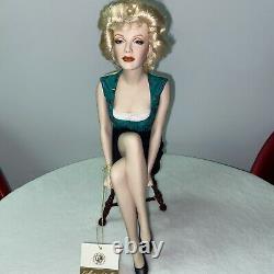 Franklin Mint Marilyn Monroe porcelain portrait doll Sitting stool Rare