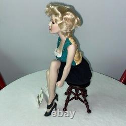 Franklin Mint Marilyn Monroe porcelain portrait doll Sitting stool Rare