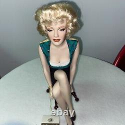 Franklin Mint Marilyn Monroe porcelain portrait doll Sitting stool Rare