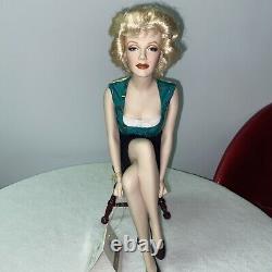 Franklin Mint Marilyn Monroe porcelain portrait doll Sitting stool Rare