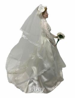 Franklin Mint PRINCESS GRACE 16 Porcelain Doll in Wedding Dress with Bouquet