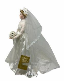 Franklin Mint PRINCESS GRACE 16 Porcelain Doll in Wedding Dress with Bouquet
