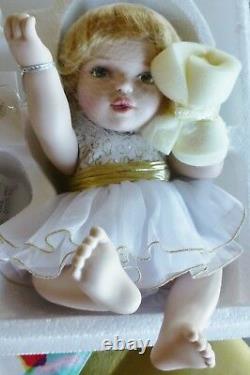 Franklin Mint Porcelain Angel Kisses Baby Portrait doll LE 1000 B11E915 NRFB
