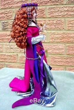 Franklin Mint Porcelain Morgana Le Fay Doll Original Box