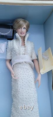 Franklin Mint Porcelain Princess Diana White Beaded Gown 17 Orig Box & Shipper