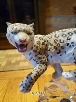 Franklin Mint Porcelain Snow Leopard Figurine on Crystal Base