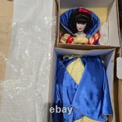 Franklin Mint Porcelain Snow White Doll Heirloom Collectible Open Box