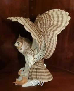 Franklin Mint Porcelain The Great Horned Owl Sculpture By George Mcmonigle