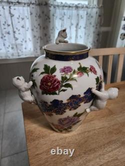 Franklin Mint Porcelain Vase Floral Cat Chinese Style Hand Painted Raised Relief