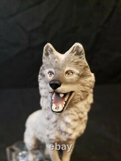 Franklin Mint Porcelain Wolf Sculpture On Crystal Base 1988 Cry Of The North