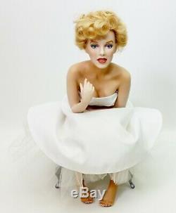 Franklin Mint Portrait Love, Marilyn Monroe 12 Porcelain Doll & Satin Seat USED