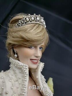 Franklin Mint Princess Diana 17 Porcelain Doll Off White Pearls Dress Portrait