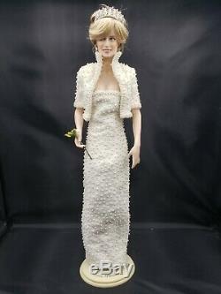 Franklin Mint Princess Diana 17 Porcelain Doll Off White Pearls Dress Portrait