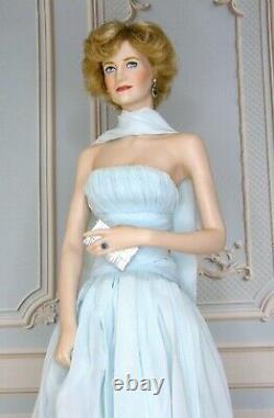 Franklin Mint Princess Diana 17 inch Porcelain Portrait Doll Blue Chiffon