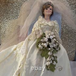 Franklin Mint Princess Diana Doll Porcelain Wedding/Bride Doll / Vintage/collect