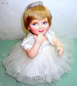 Franklin Mint Princess Diana Precious in Pearls Porcelain Baby Doll +Accessories