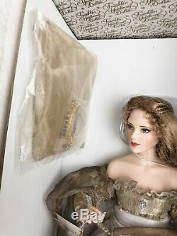 Franklin Mint Queen Guinevere Camelot Series Porcelain Doll with Stand New in Box