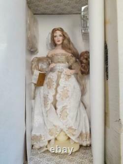 Franklin Mint RARE Guinevere Queen Of Camelot Porcelain Doll 18