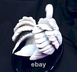 Franklin Mint Royal Swan White Bisque Porcelain Figurine Ronald Van Ruyckevelt