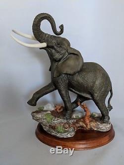 Franklin Mint Ruler Of The African Plains Porcelain Elephant 1989